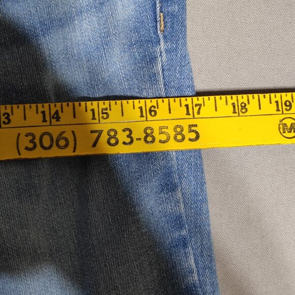 Guess Jeans women's size 29 hard washed denim blue boot cut skinny - Picture 11 of 14